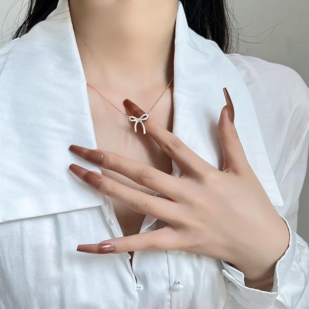 Zirconia Bow Pendant Necklace